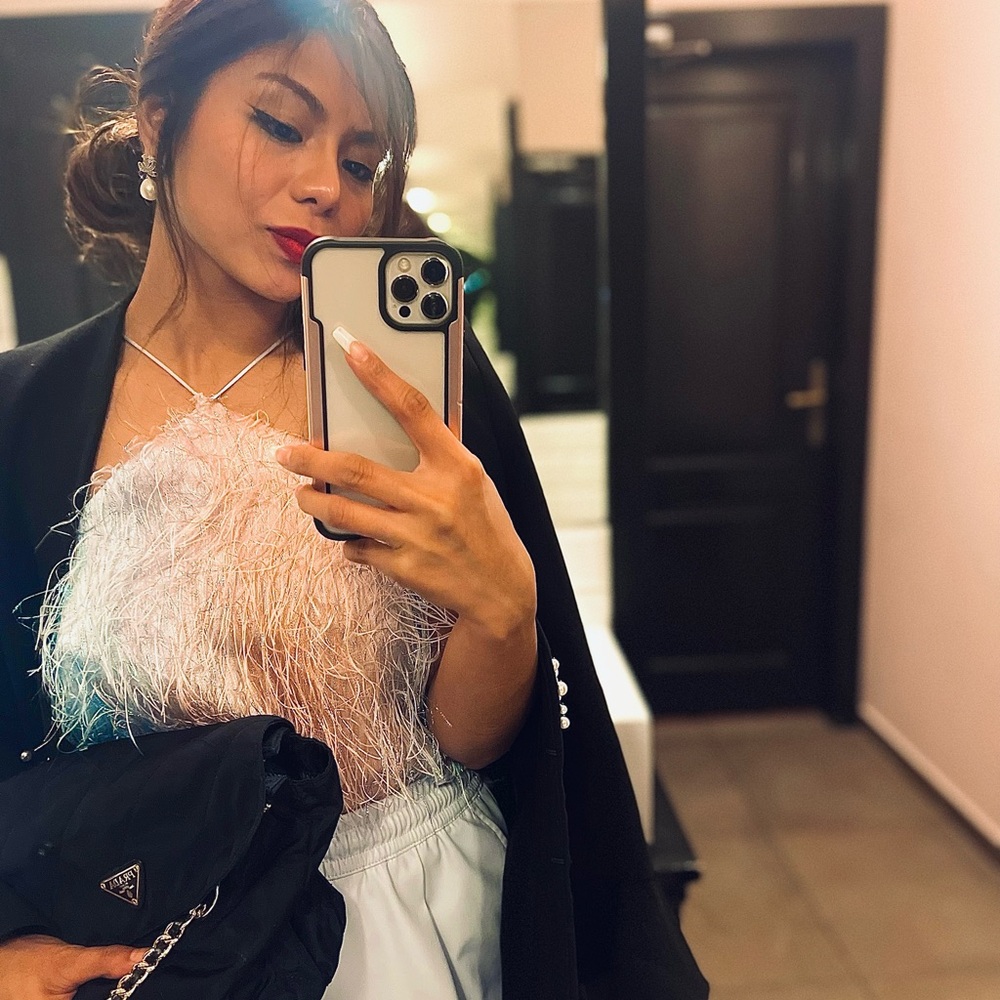 Stylish faux Feathered Top